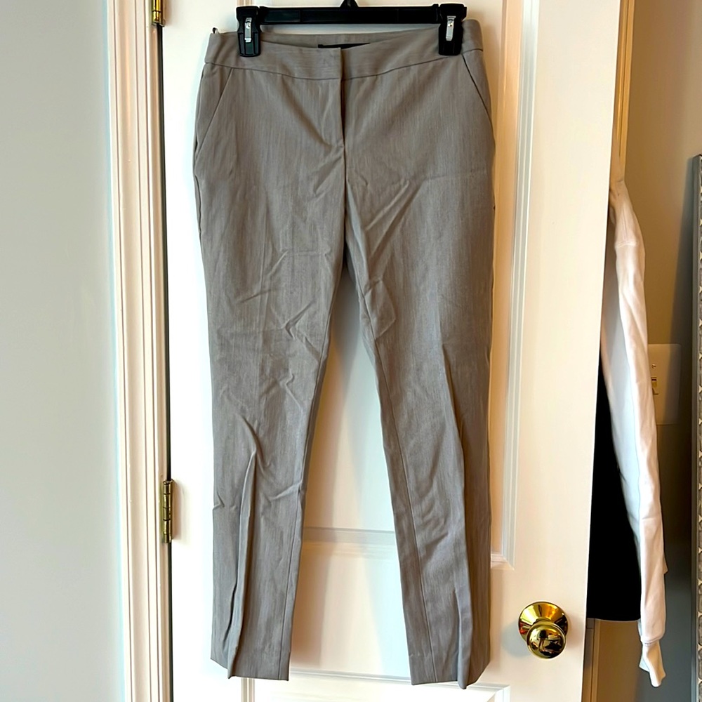 Like new! Gorgeous work pants. So comfy!